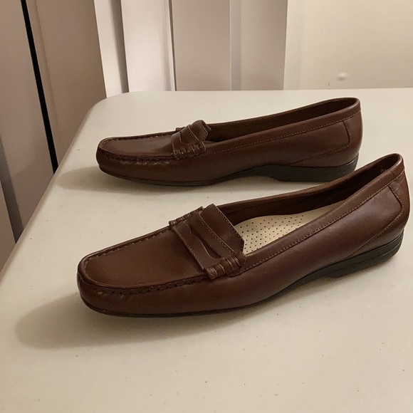 Trotters Sz 8N Francie brown leather loafer made in Brazil - Picture 6 of 9